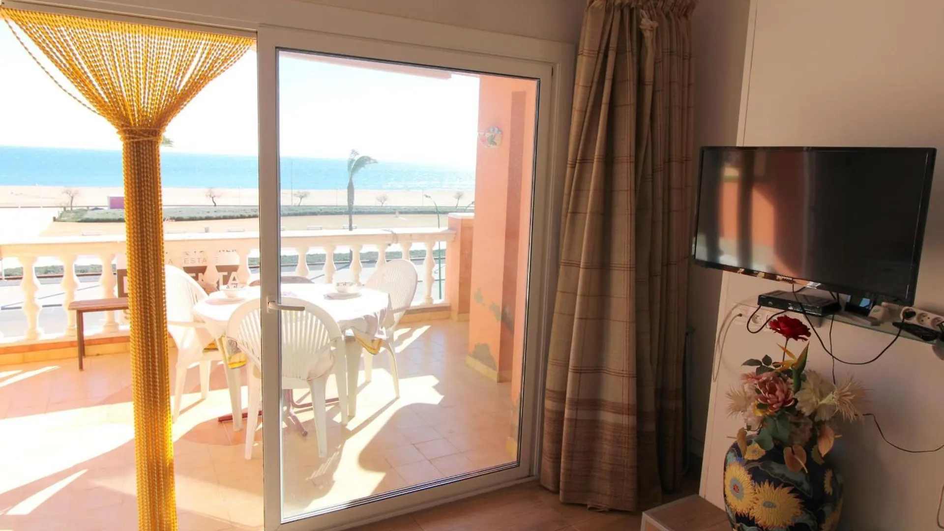 アパート Apartamento De Tres Dormitorios Vistas Al Mar - Hisp-288-58 エンプリアブラバ